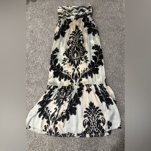 Elegant Black and White Maxi Skirt